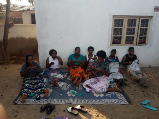 Chilimba Village – Women Knitting